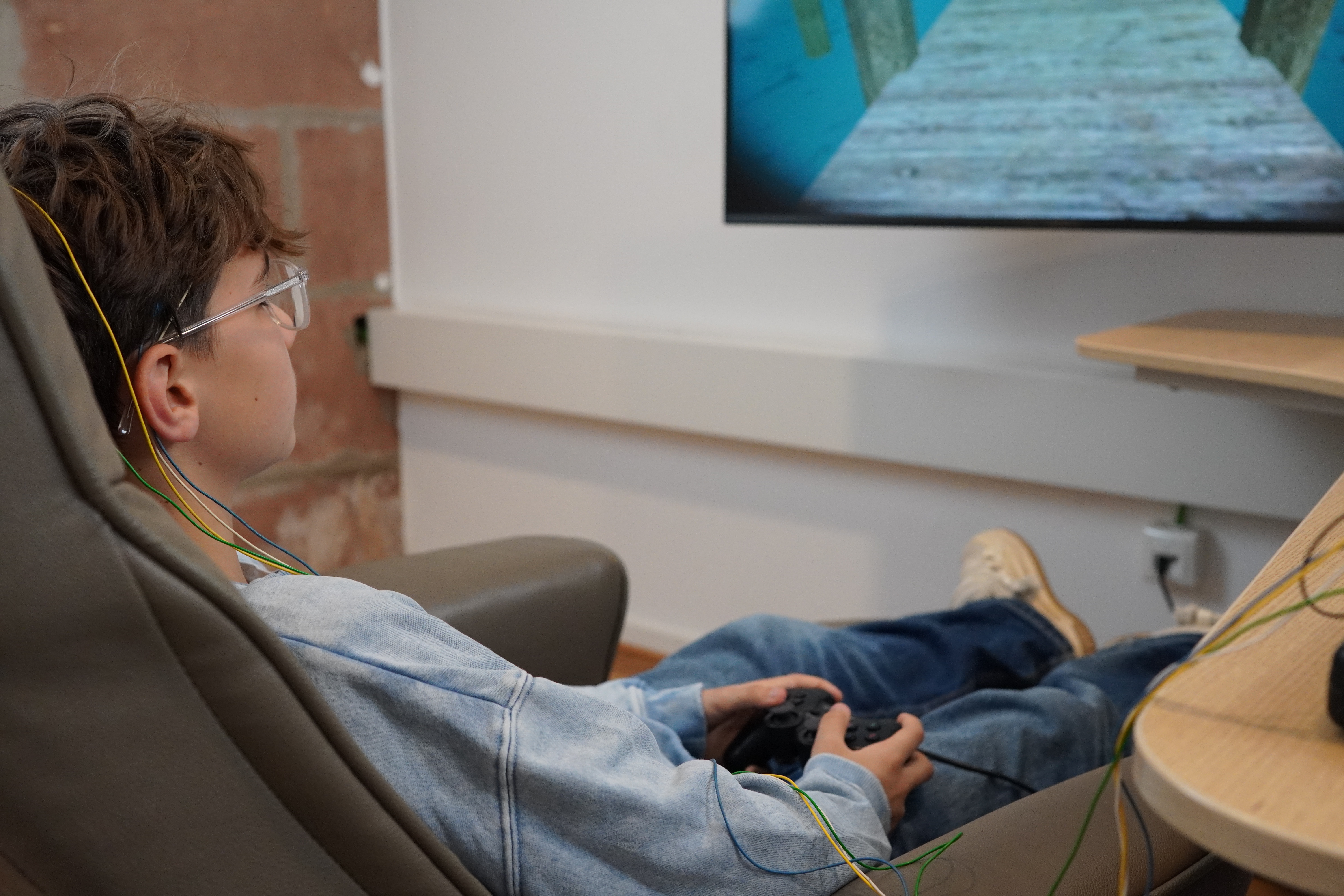 Boy getting neurofeedback